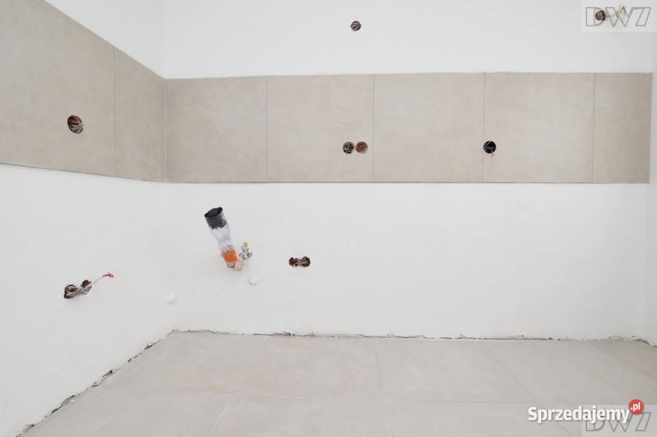 2pokoje oddzielna kuchniaosAlbertyńskieCzyżyny piwnica małopolskie Kraków sprzedam