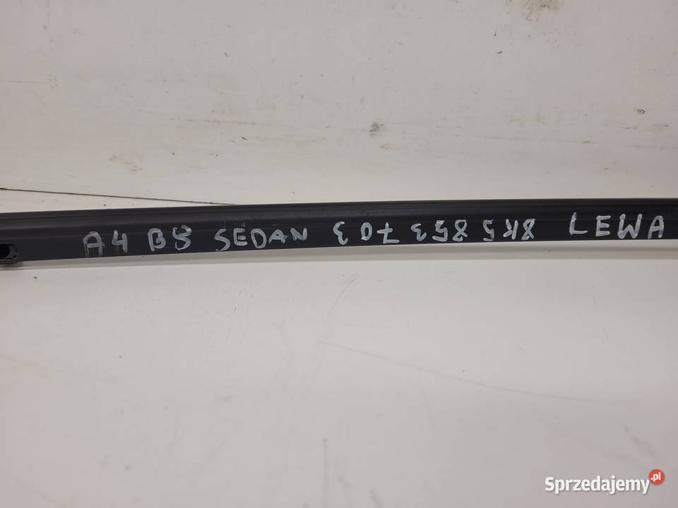 LISTWA MAT LEWA KAROSERYJNA AUDI A4 B8 8K5853703 Przystajń