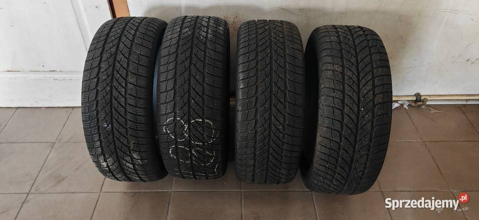 Opony zimowe Paxaro inverno 24545 R18 Samochodowe Świebodzin