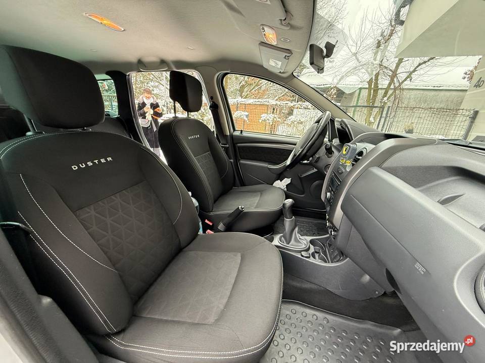 Dacia Duster 16 SCe Access SS 2015 r do Otrębusy