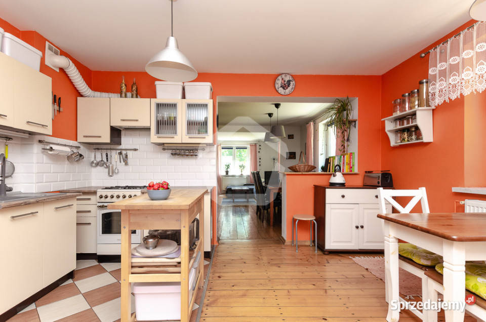 Wiśniowa dom wolnostojący do zamieszkania z dachówka sprzedam