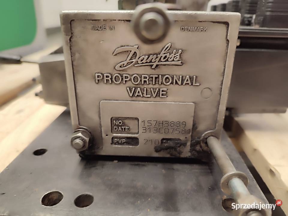 Rozdzielacz hydrauliczny 157H3889 MATBRO TS 260 Wilkowo sprzedam