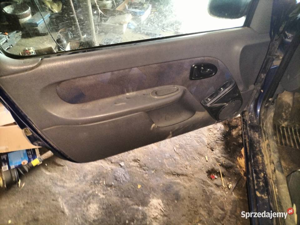 RENAULT CLIO 2 3D siedzenia fotele kanapa boczki Kamień-Kolonia