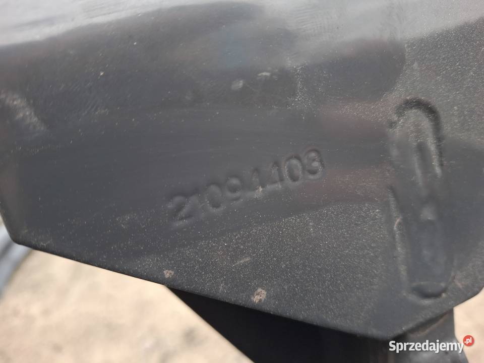 VOLVO FH4 BŁOTNIK MIĘDZY OSIOWY WSPORNIK Bieleń