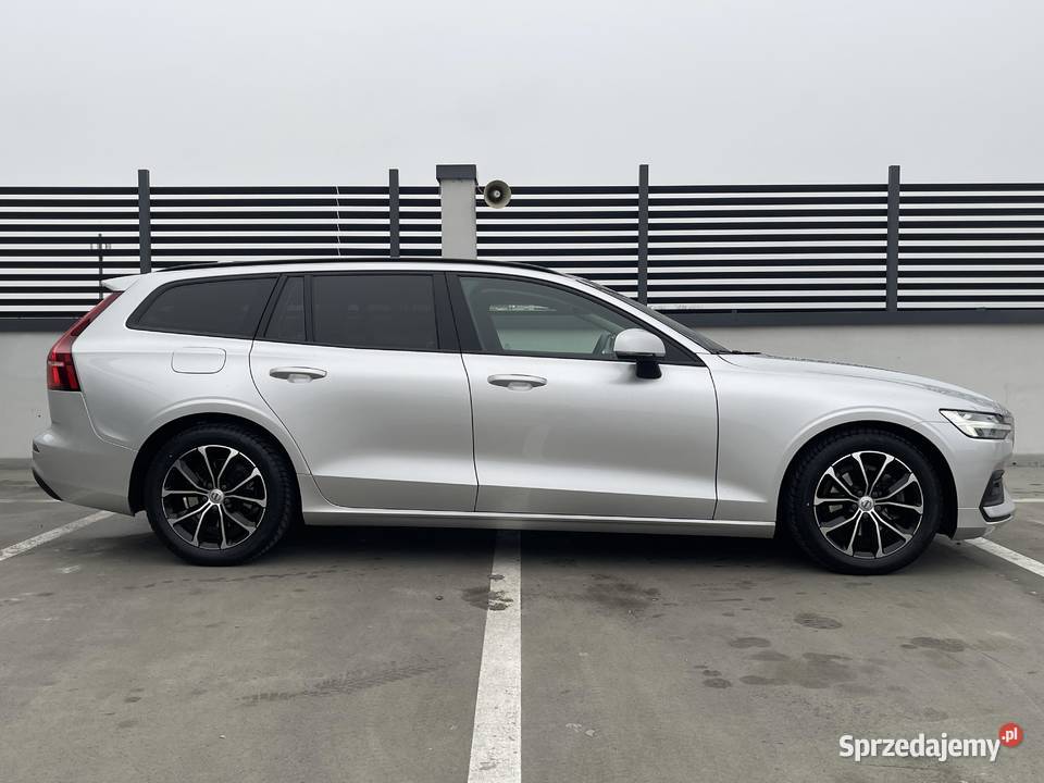Volvo V60 II 20 diesel D3 150 2020r 116310 kombi isofix Rzeszów sprzedam