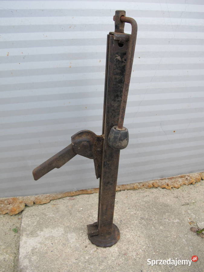 Stary podnośnik samochodowy Borzechowo