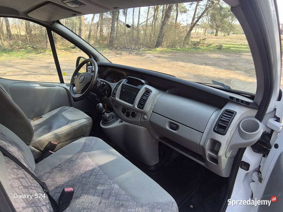 Opel Vivaro 19 CDTI 100 LONG 2006 3 osoby paka Izbica Kujawska sprzedam