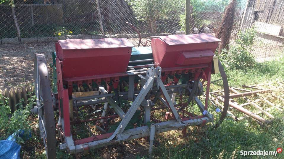 Siewnik konny do wysiewu nasion strączkowych