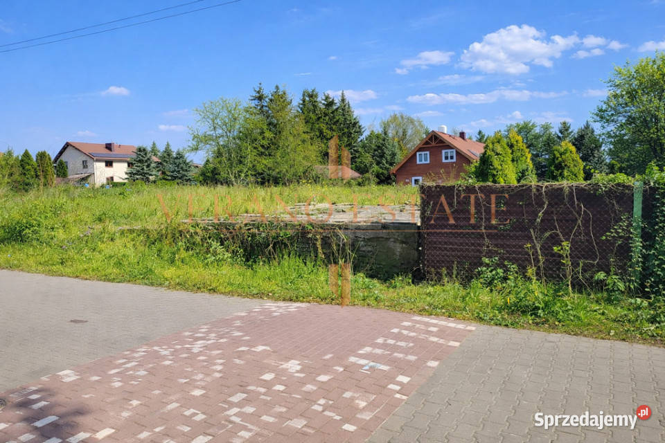 Teren inwestycyjny centrum Łomianek Agawy Łomianki