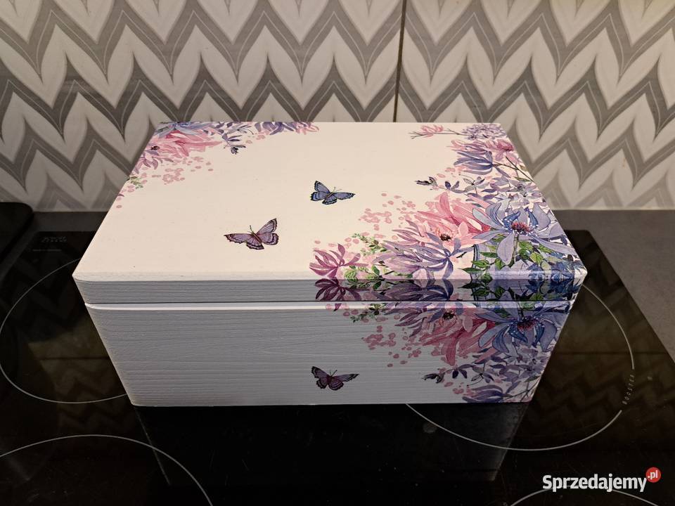 Kuferek kwiatowy z imieniem decoupage urodziny Kędzierzyn-Koźle