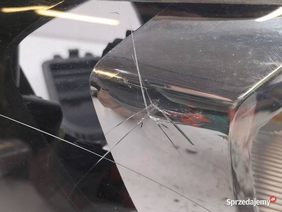 LAMPA PRZÓD PRAWA USZKODZONA 9808572580 Peugeot