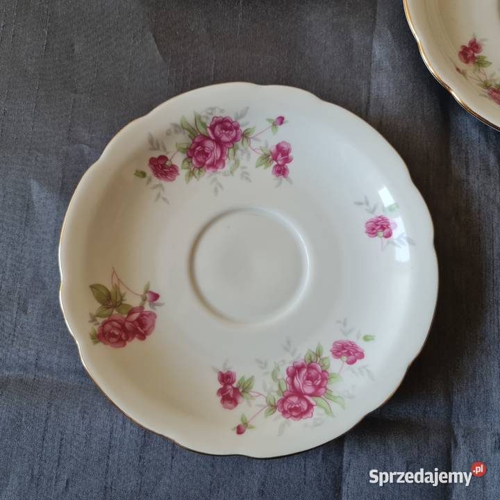 Porcelanowe spodki Ćmielów Okres PRLu sprzedam