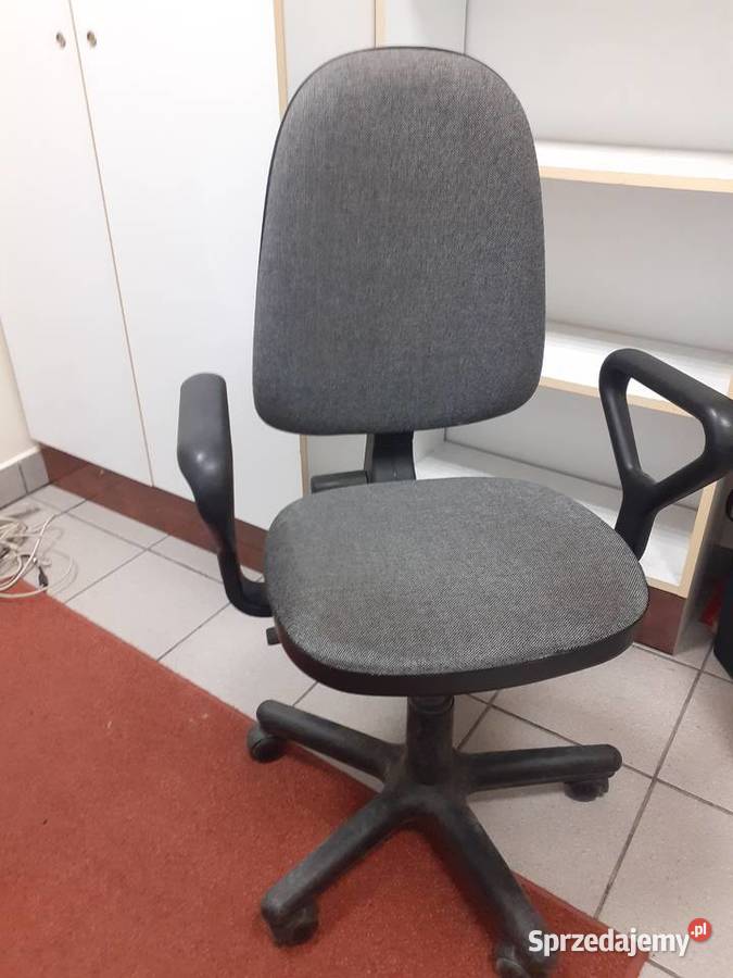 sprzedam krzesła różne Krzesła warmińsko-mazurskie sprzedam