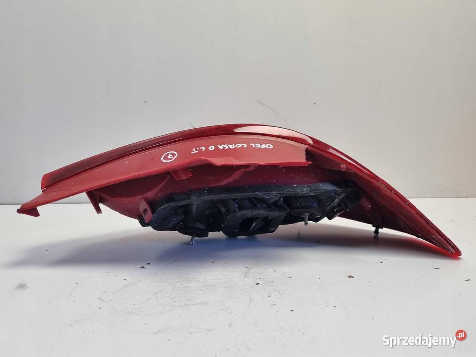 Opel Corsa D HTB 3D 0611r TYLNIA TYLNA LAMPA osobowe Rudka