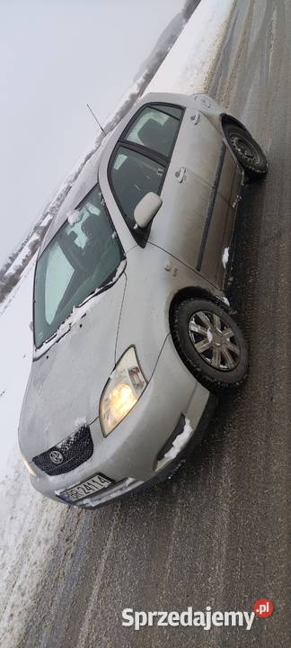 Toyota Corolla e12 lpg Uderzona w tył Sprawna sprzedam