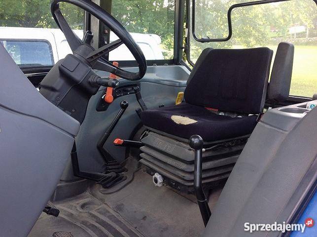 Holland 4835 ciągniki i przyczepy Łódź