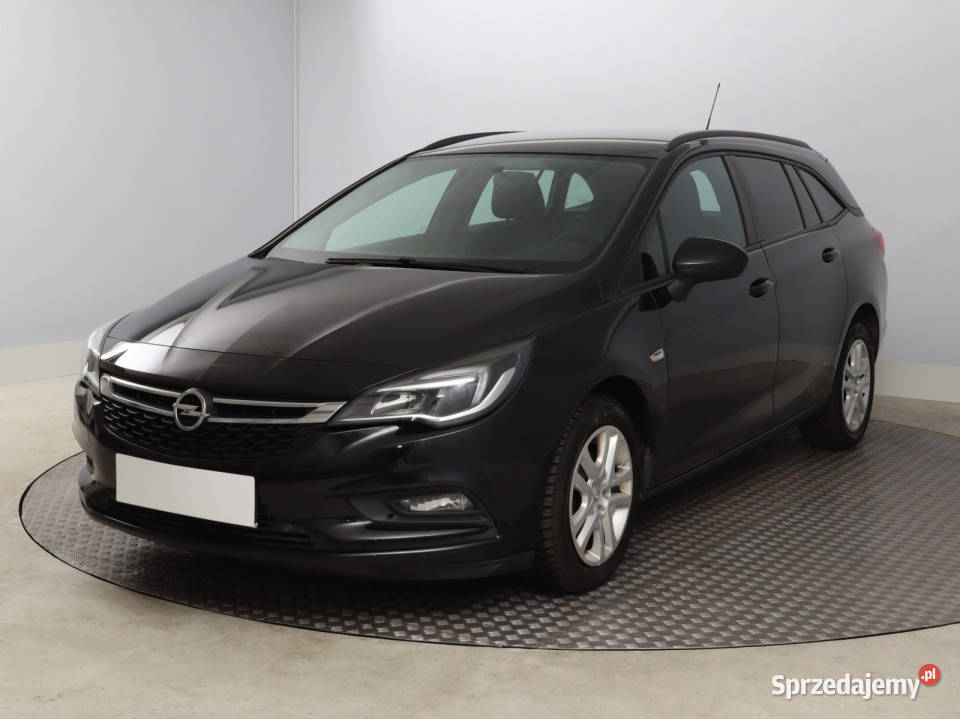 Opel Astra 14 T światła przeciwmgielne dolnośląskie