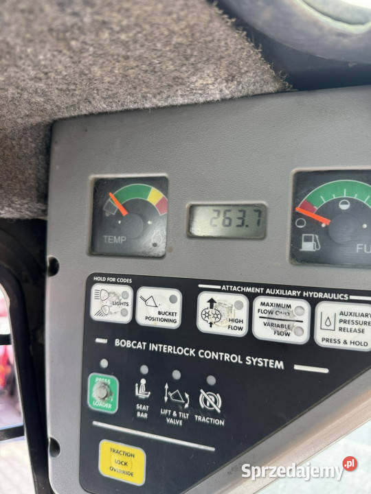 o sterowaniu burtowym Bobcat S300 Joystick Mini Koła Motoryzacja Widełki