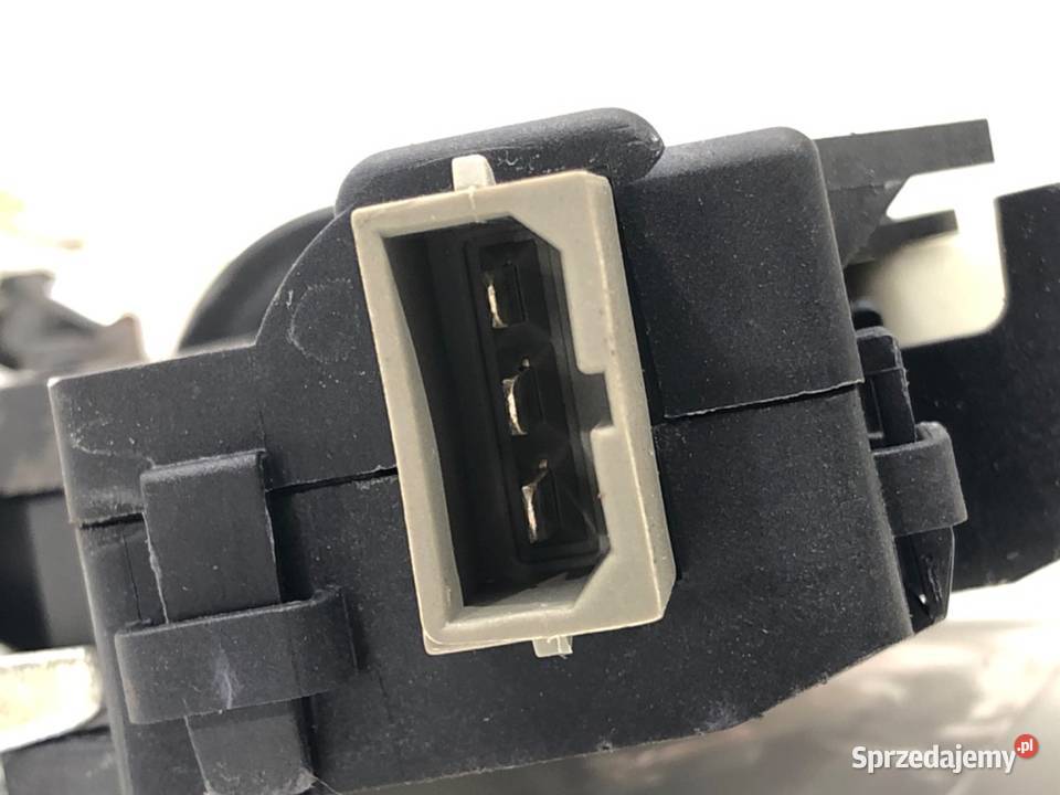 ZAMEK KLAPY TYŁ VW PASSAT B6 SedanLimuzyna osobowe sprzedam