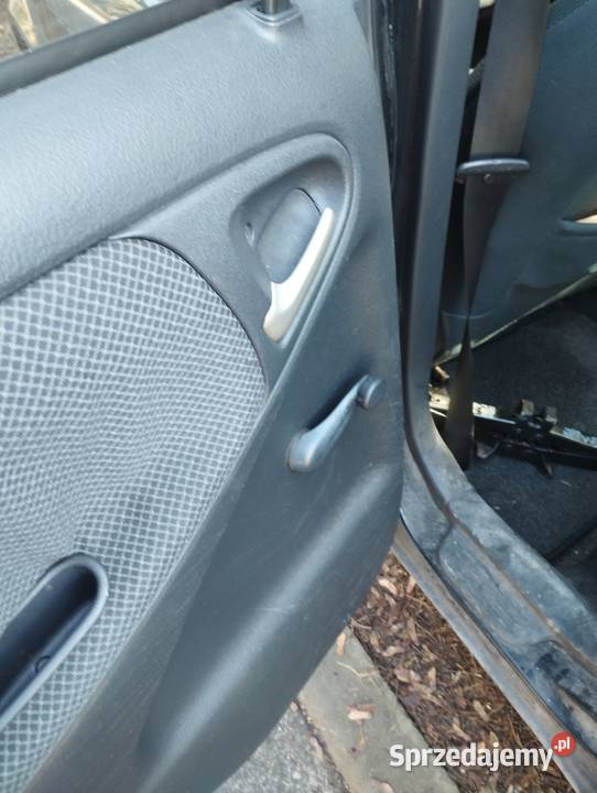 maska yaris 2003 lampy zderzak itp Sosnowiec