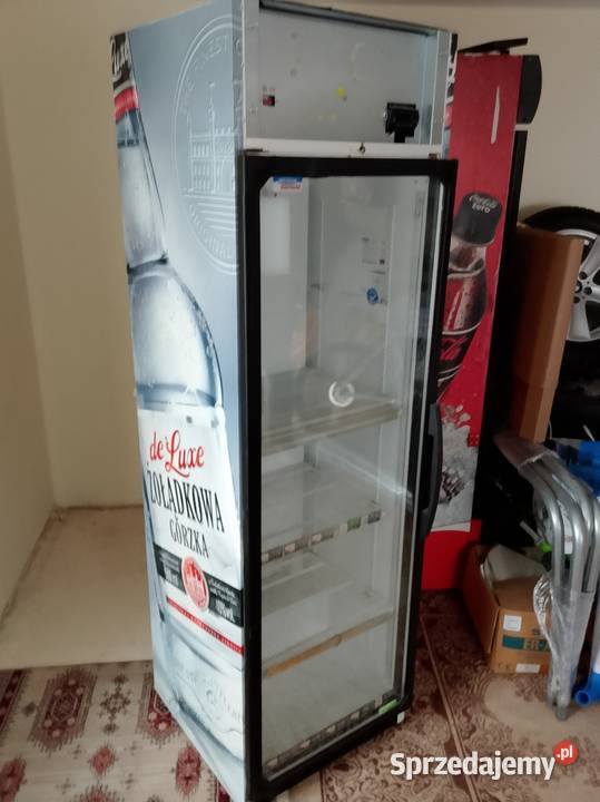 Lodówka witryna Kakonin