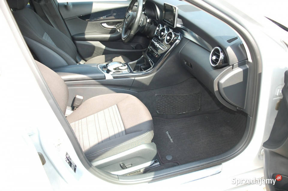 Mercedes C 200 AutomatZarejestrowany W205 136245km Samochody osobowe podkarpackie sprzedam