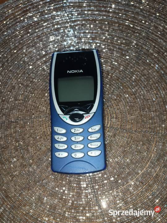 Telefon komórkowy Nokia 8210