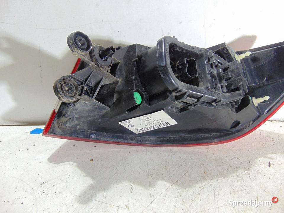 LAMPA LEWY TYŁ 4 PIN RENAULT CLIO IV 265553021R osobowe sprzedam
