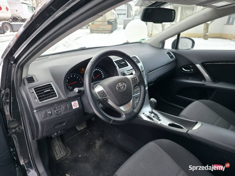 Toyota Avensis 18 Benzyna Serwisowany Gwarancja nieuszkodzony świętokrzyskie Piekoszów