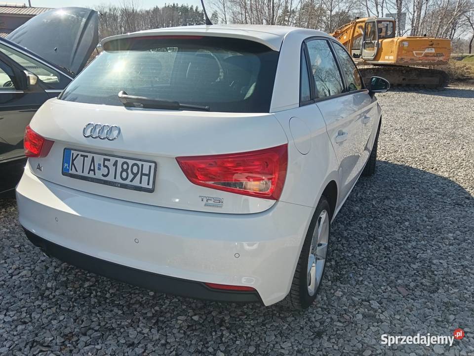 Audi A1 1 właściciel super wygląd oryginalny wielofunkcyjna kierownica Tarnów