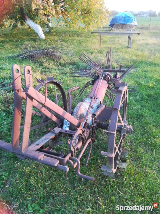 Sprzedam ciągniki z osprzętem Kozi Róg sprzedam