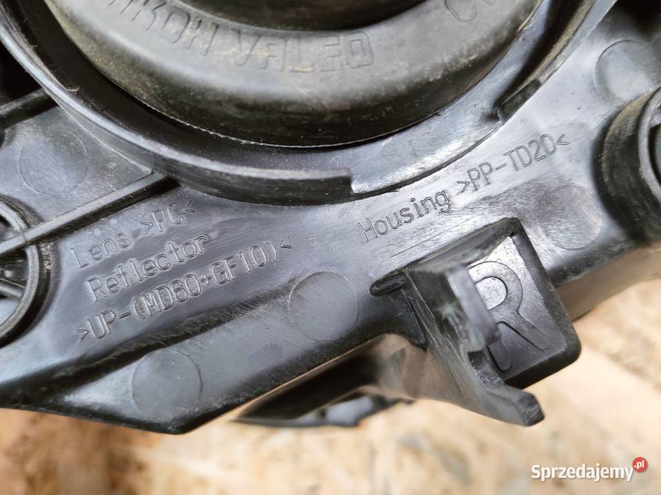 Lampa Prawy Przód Nissan Juke I F15 Europa Pleszew