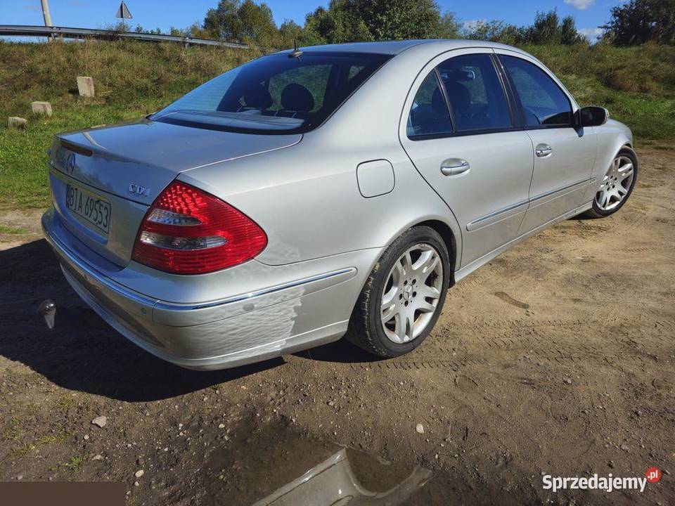 MercedesBenz E320 T CDI Avantgarde 204 2005r Nowodworce