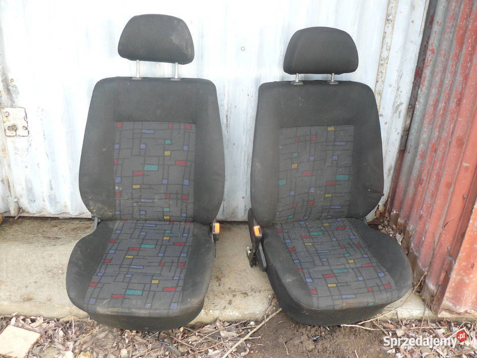 Fotel prawy Volkswagen Golf III vento 9197