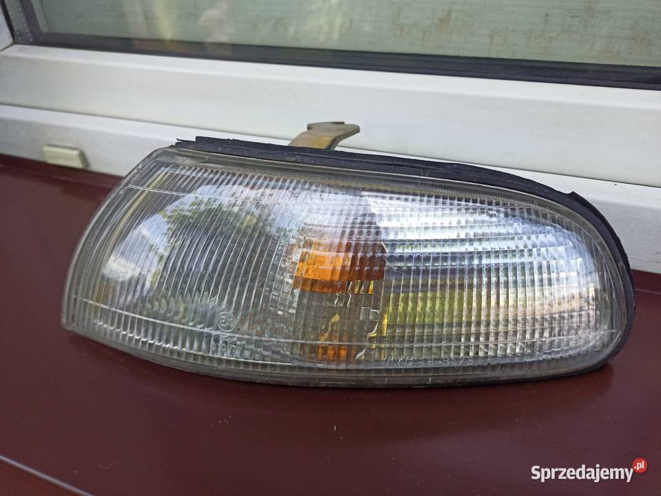 Mazda 626 GE IV kierunkowskaz kierunek migacz Sieradz