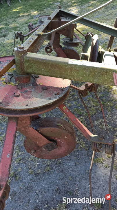 Sprzedam przetrząsarkę dwukaruzelową sprawną Zgrabiarki i przetrząsacze