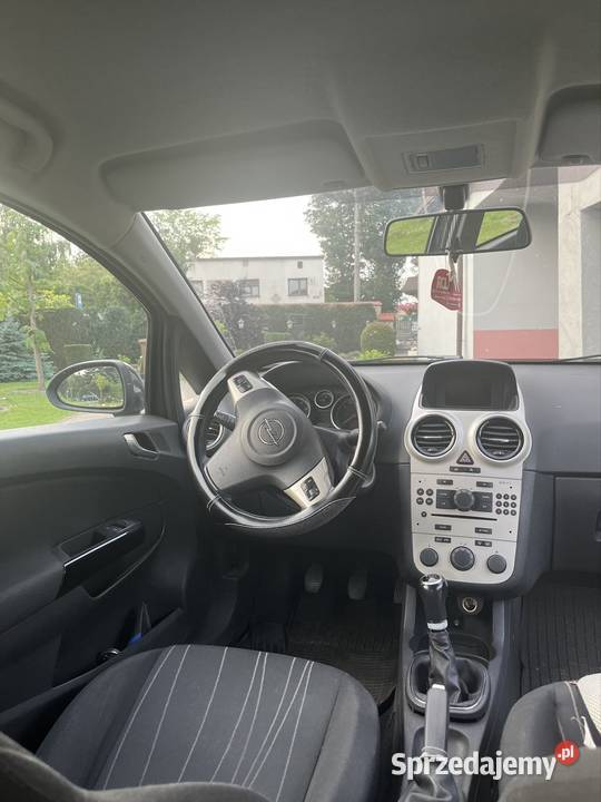 Opel Corsa d 12 z gazem Woźniki