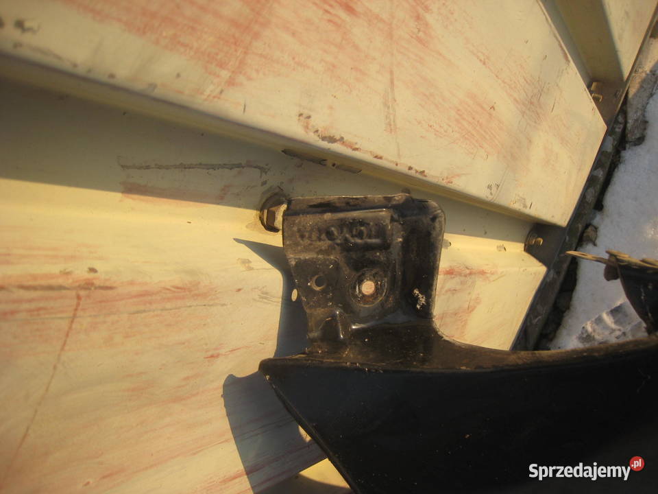 Błotnik przedni prawy Toyota Yaris I 9906 czarny Kraków