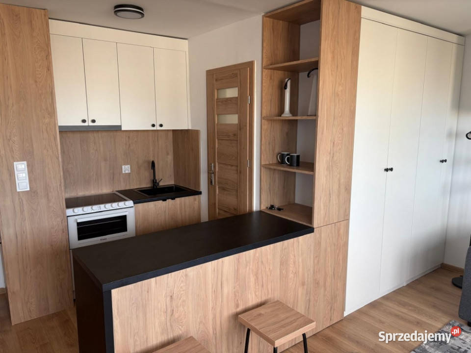 Wynajmę kawalerkę Rynku we Wrocławiu 3 piętra i więcej sprzedam