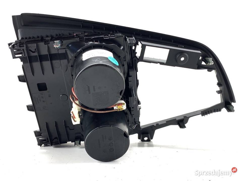 UCHWYT NA NAPOJE BMW F30 105495997C 1118