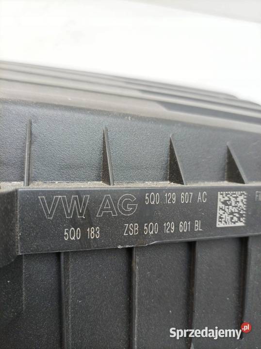 OBUDOWA FILTRA POWIETRZA 5Q0129601BL 20 TSI Obudowy filtrów