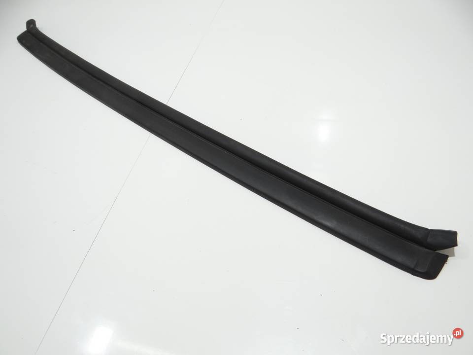 USZCZELKA ZDERZAKA BMW F10 7206521 osobowe lubelskie Strzyżewice