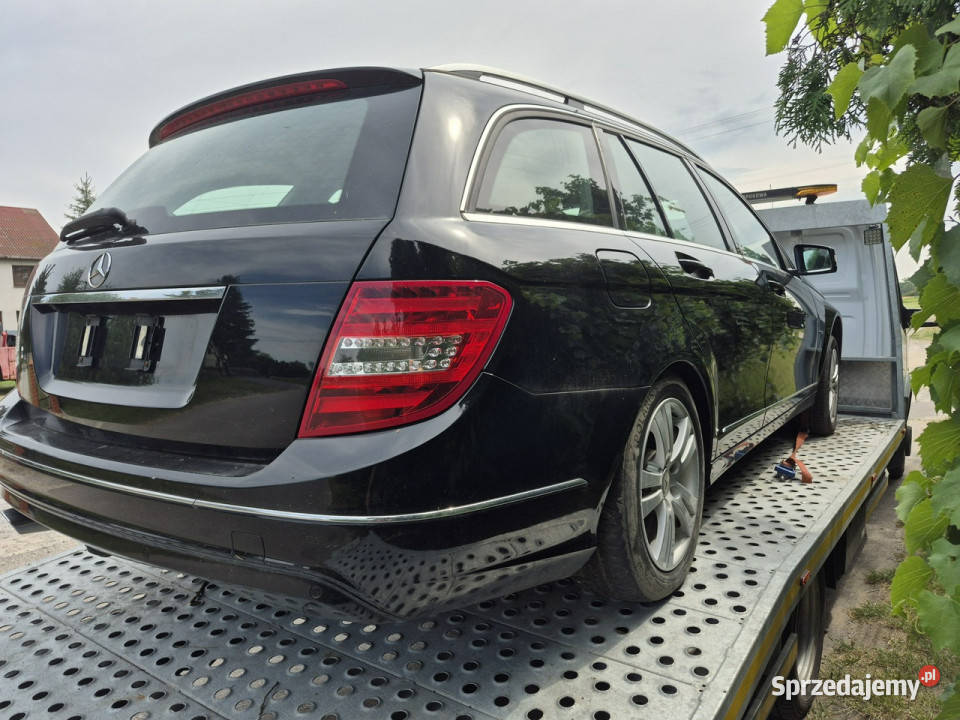 Mercedes C 220 navi xenon kamera automat W204 czarny Drelów sprzedam