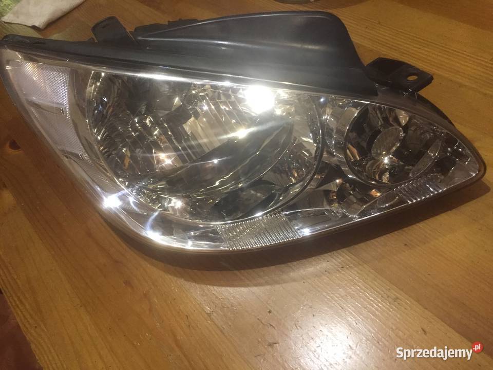 REFLEKTOR HYUNDAI GETZ 0511 PRAWY NOWY DEPO Stanisławice