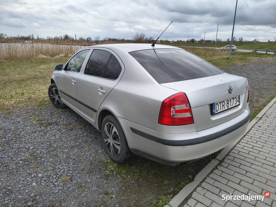 Skoda Octavia 2005 poj 16 MPI autko prywatne Lewin Brzeski