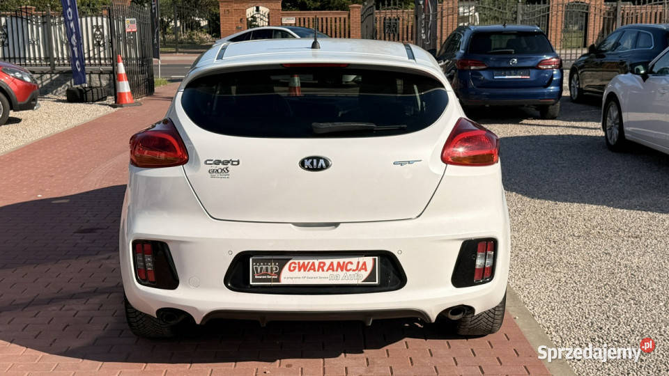 Kia Ceed II 2012 garażowany