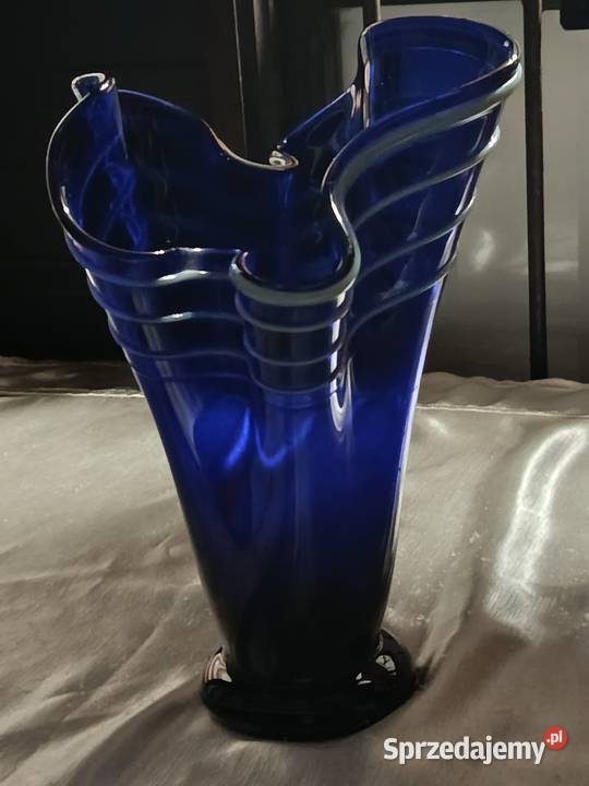 Wazon kobaltowy w oplocie ZHorbowego Warszawa