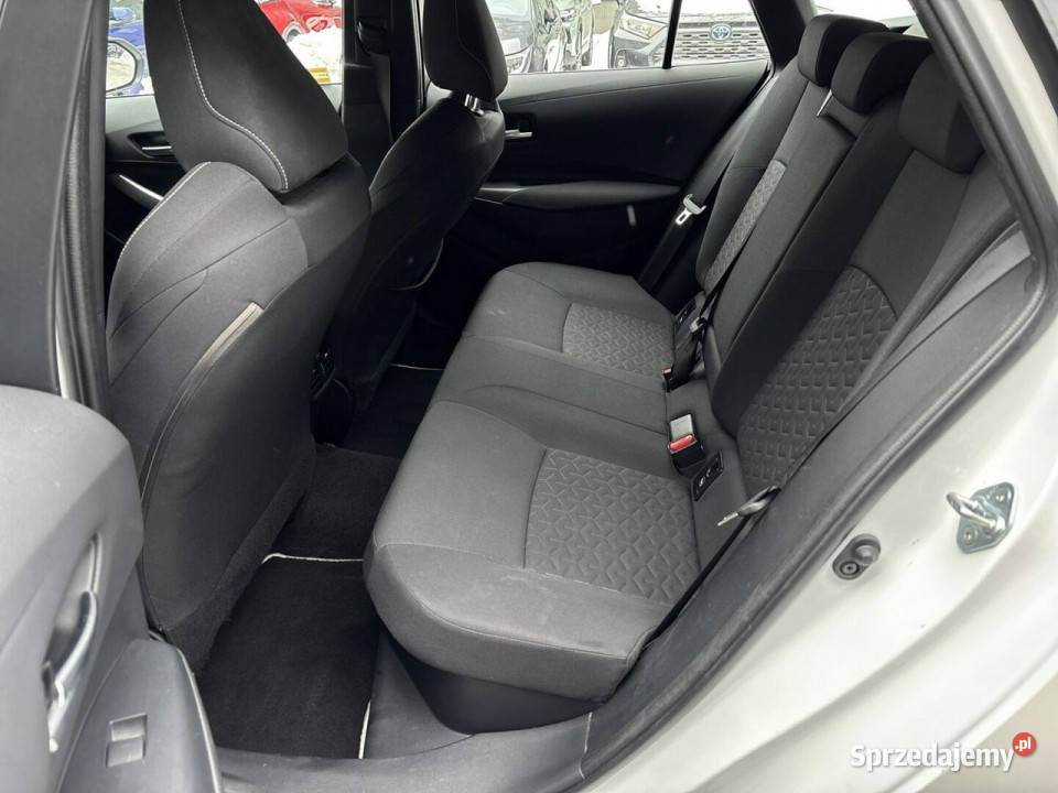 Toyota Corolla 18 Hybrid COMFORT salon Polska