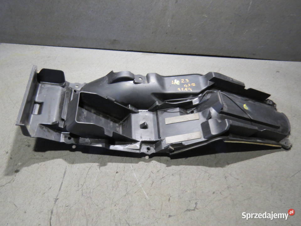 SUZUKI GSR 600 GSR600 K10 BŁOTNIK TYŁ Toruń