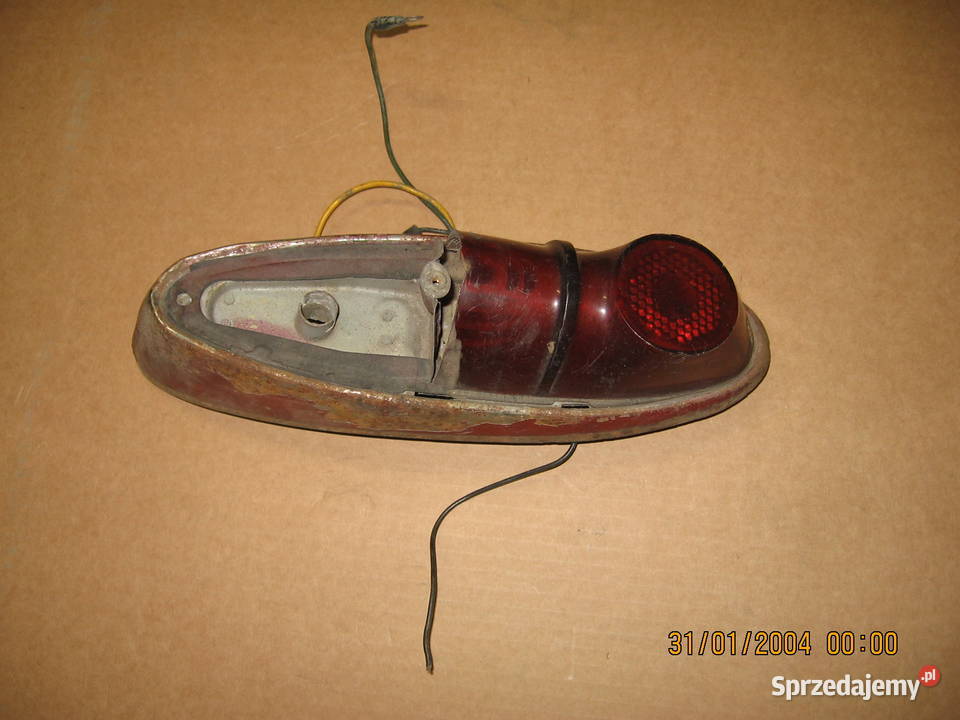 Lampa tył stare auto zabytek PRL Przemyśl